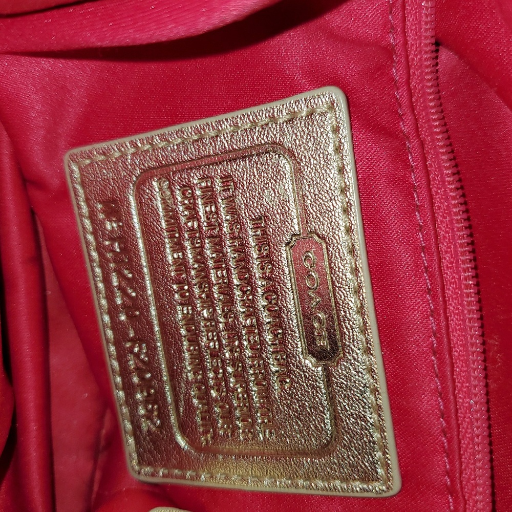 Purse - Picture 2 of 4